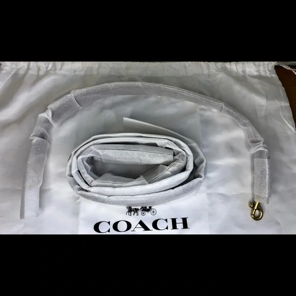 S⭕️LD‼️NWT Coach Tabby Shoulder Bag in Deep Red - Picture 10 of 12